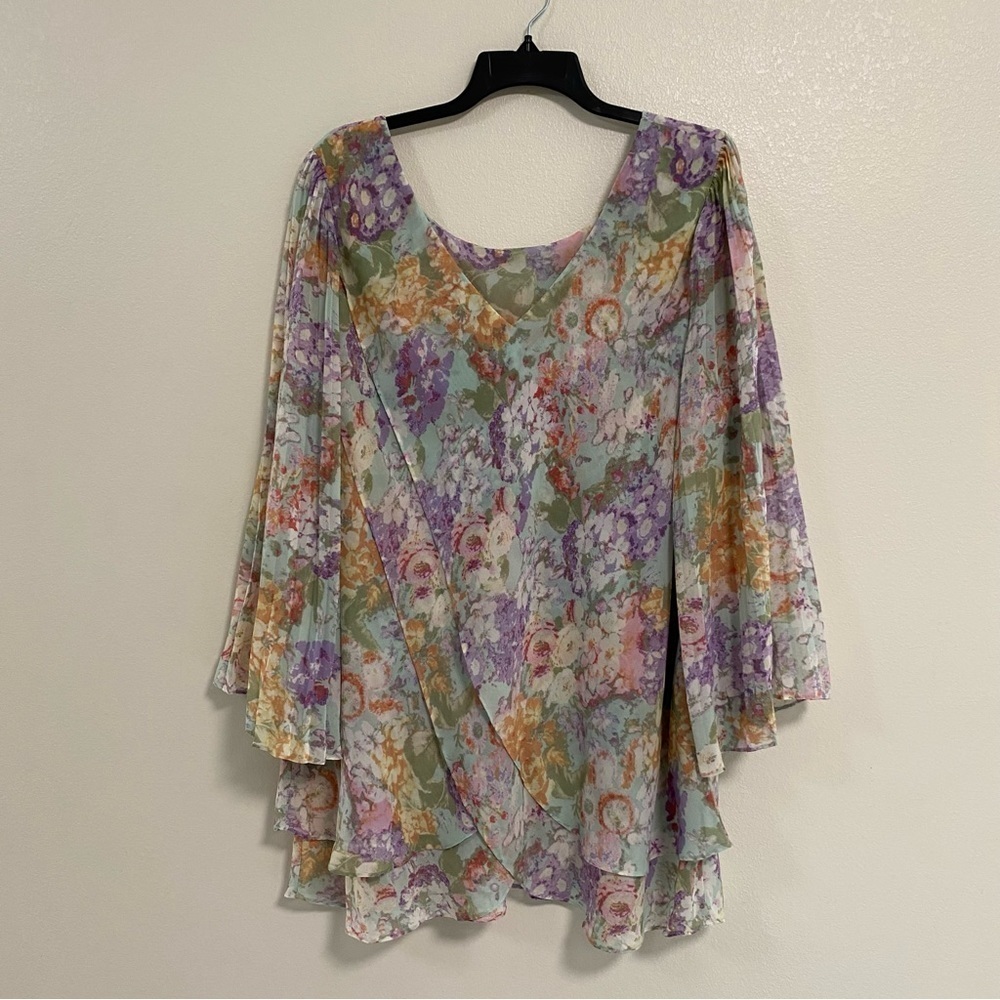 Hot in Hollywood Criss Cross front Blouses Floral Watercolor print Plus Size 2X